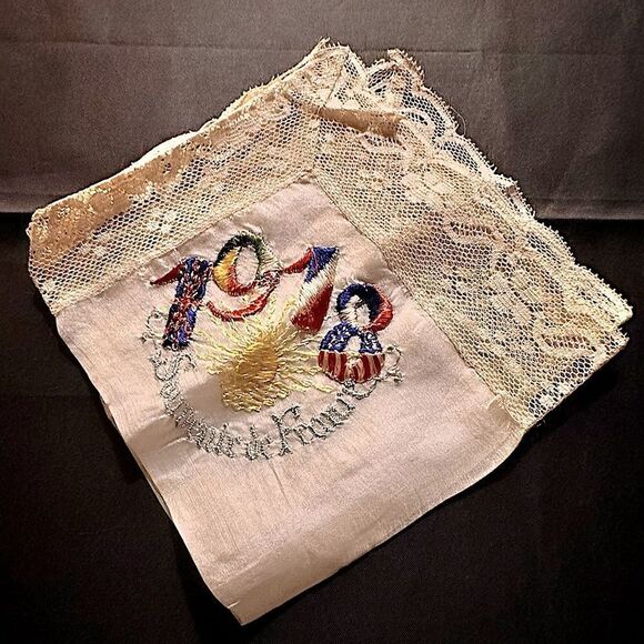 Antique 1918 WW1 Souvenir of France Hand Embroidered Silk and lace Handkerchief - Picture 1 of 11